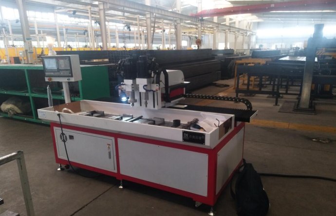 為什么選擇多米熱熔鉆孔機(jī)機(jī)？